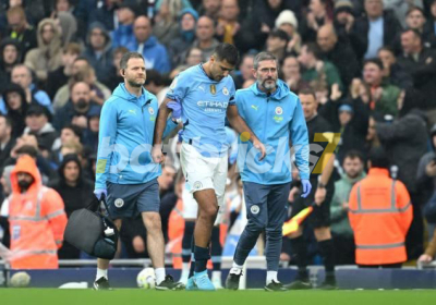 Manchester City midfielder Rodri suffering a significant knee injury against Arsenal