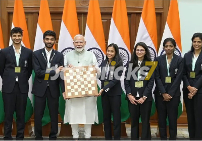 PM Modi met the chess stars and even enjoyed a special friendly match between Erigaisi and Praggnanandhaa